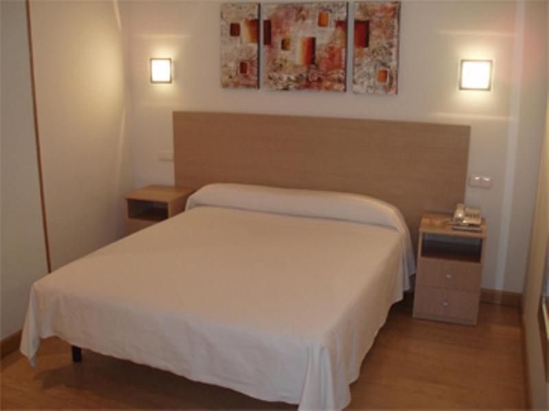 Burgo Hostal Francisco Salinas الغرفة الصورة